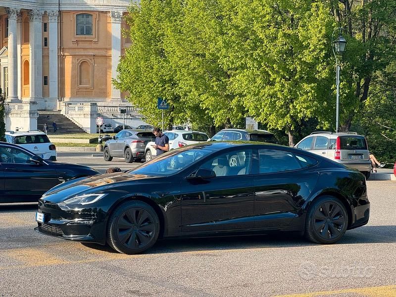 Usata Tesla Model S 2024 Nero Utilitaria