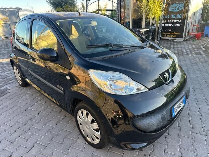 Usata Peugeot 107 68 CV (50 kW) 2006 Nero Utilitaria