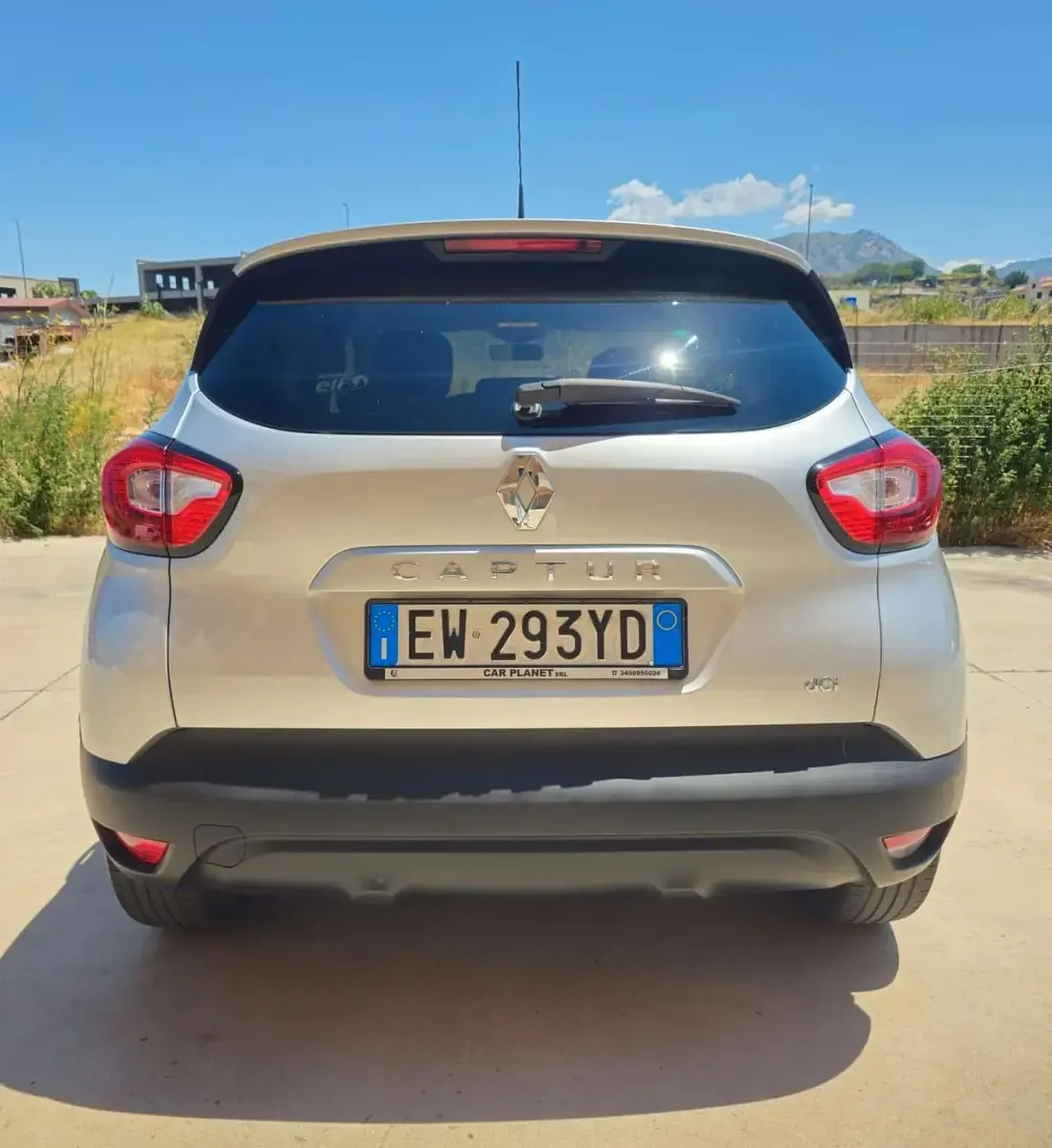 Usata Renault Captur 90 CV (66 kW) 2014 Argento SUV