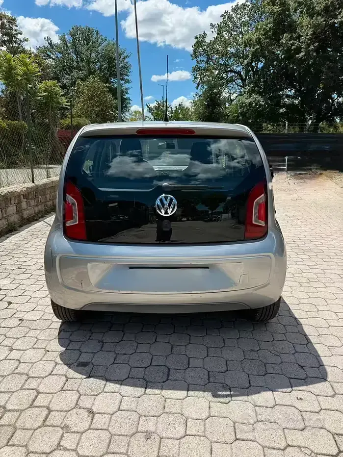 Usata VW up! 75 CV (55 kW) 2013 Grigio Utilitaria