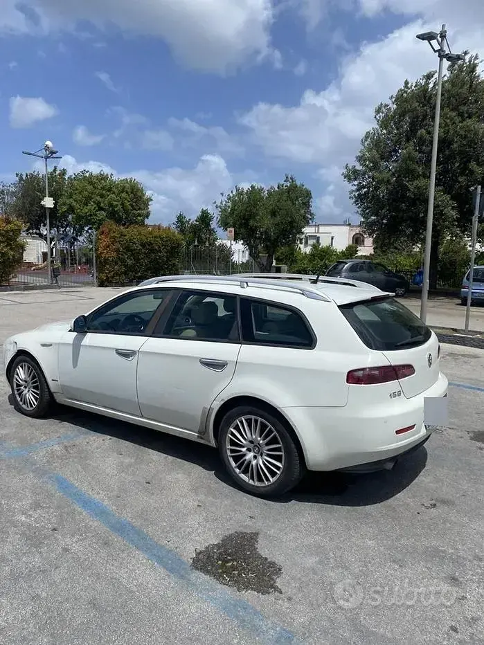 Usata Alfa Romeo 159 136 CV (100 kW) 2011 Bianco Station wagon