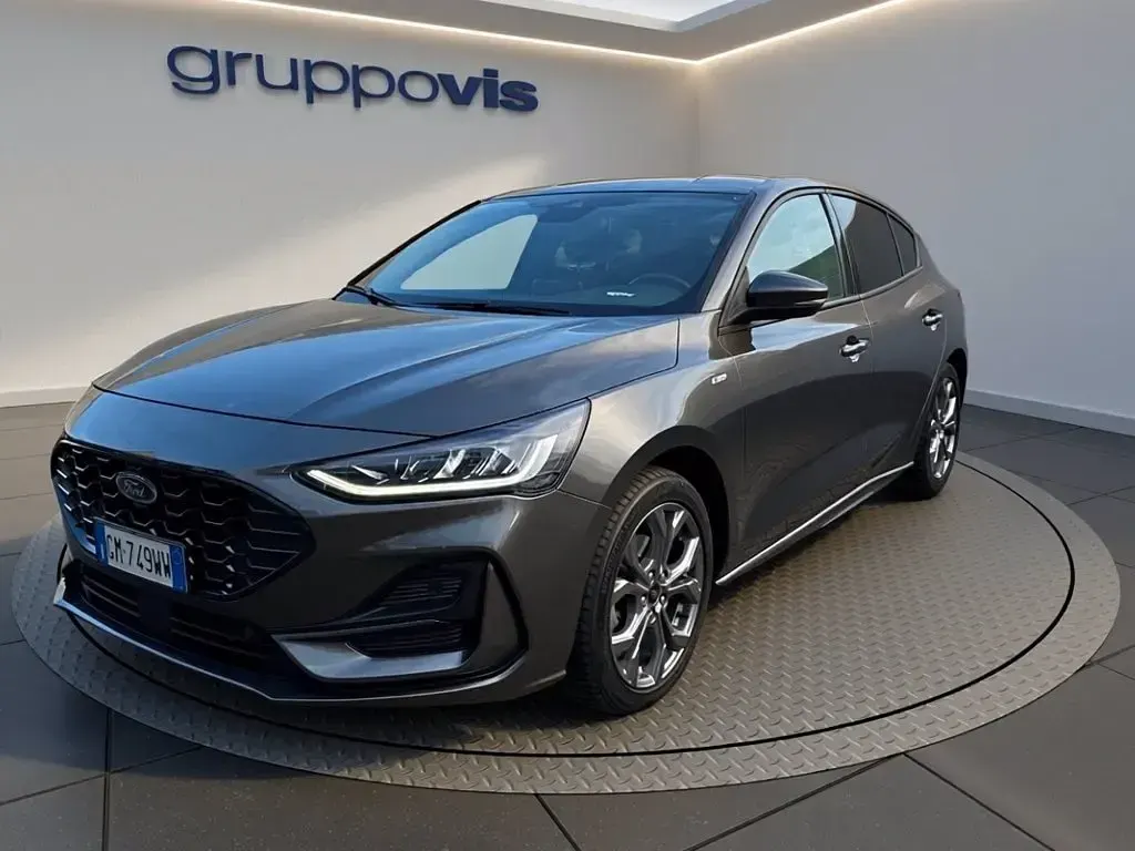 Begagnad Ford Focus ST-Line 125 HK (91 kW) 2023 Grå Sedan