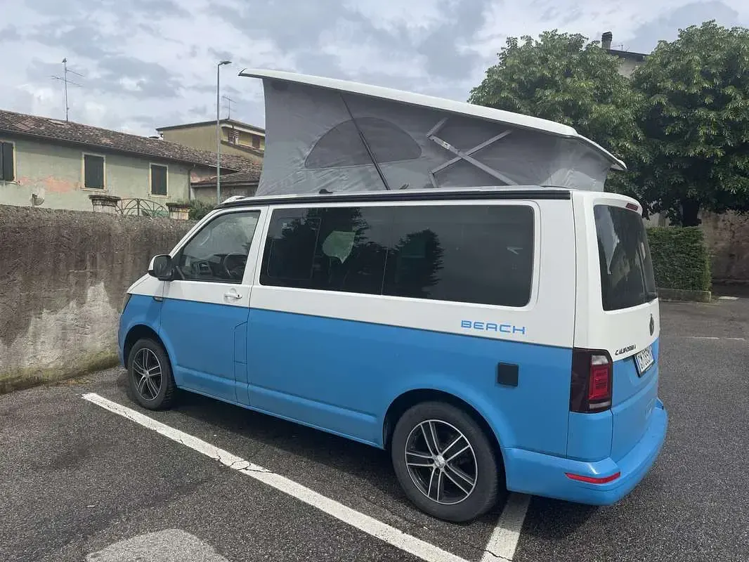 Usata VW California Beach 150 CV (110 kW) 2016 Furgone