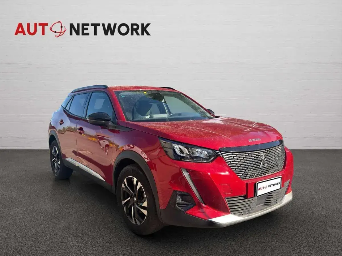 Usata Peugeot 2008 Allure 131 CV (96 kW) 2022 Rosso SUV