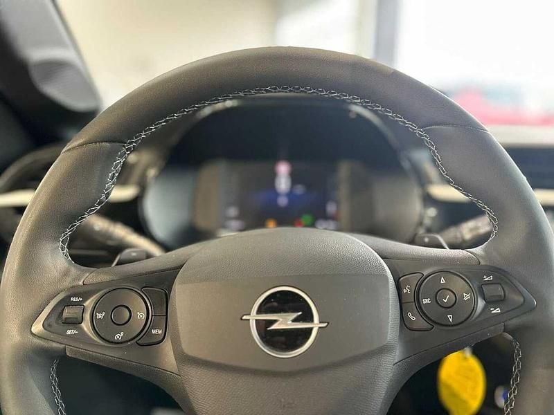 Usata Opel Corsa 101 CV (74 kW) 2025 Bianco Utilitaria