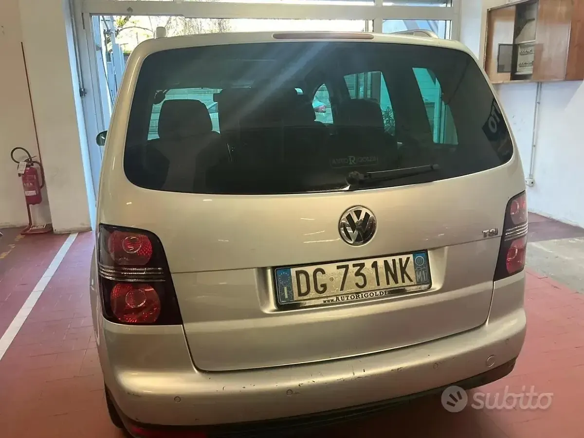 Usata VW Touran Highline 140 CV (102 kW) 2008 Grigio Monovolume