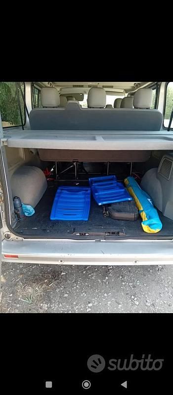 Usata Opel Vivaro 2010 Grigio Monovolume