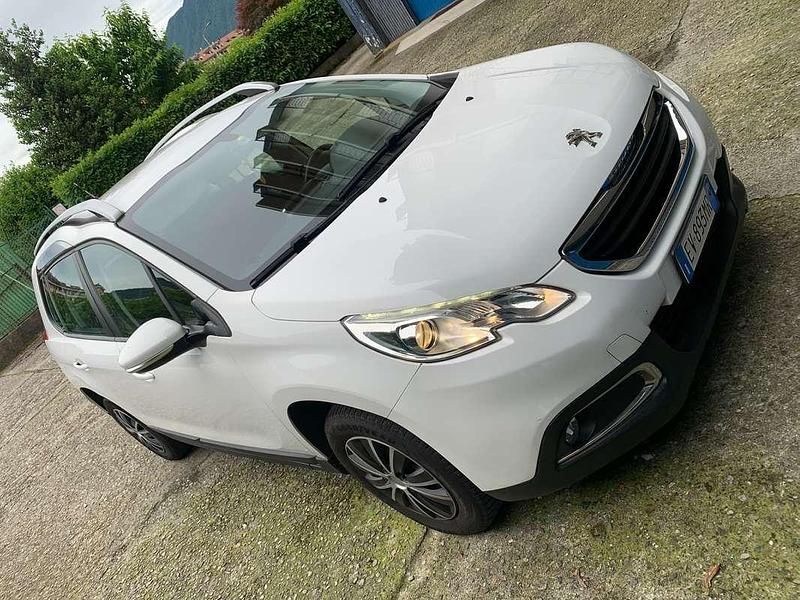 Usata Peugeot 2008 Access 68 CV (50 kW) 2014 Bianco SUV