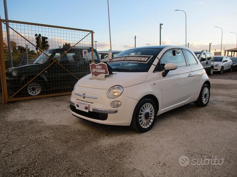 Bianco Usata 2012 Fiat 500 Lounge Tre volumi | 5990 € (Buon prezzo) - Immagine 1/4