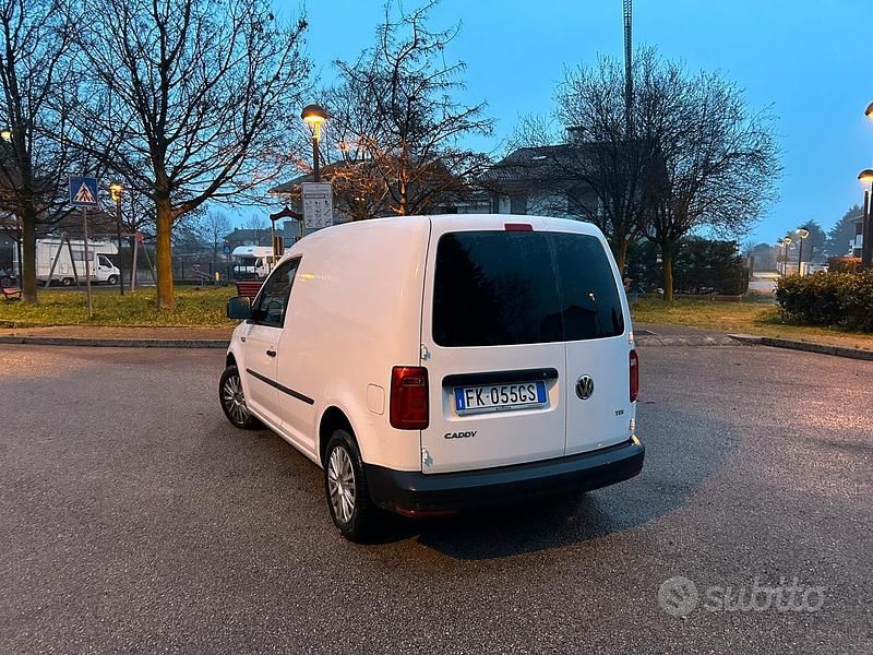 Usata VW Caddy 102 CV (75 kW) 2017 Bianco Monovolume
