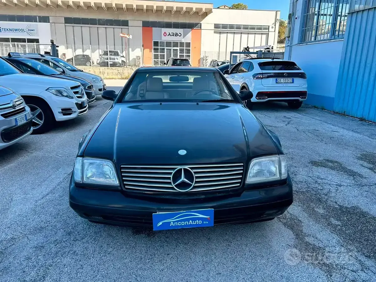 Usata Mercedes SL500 333 CV (244 kW) 1992 Nero Cabrio