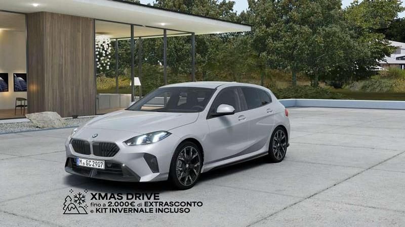 Brooklyn grey metallic Nuova 2025 BMW 120 M Sport Due volumi | 39.900 € (Buon prezzo) - Immagine 1/4