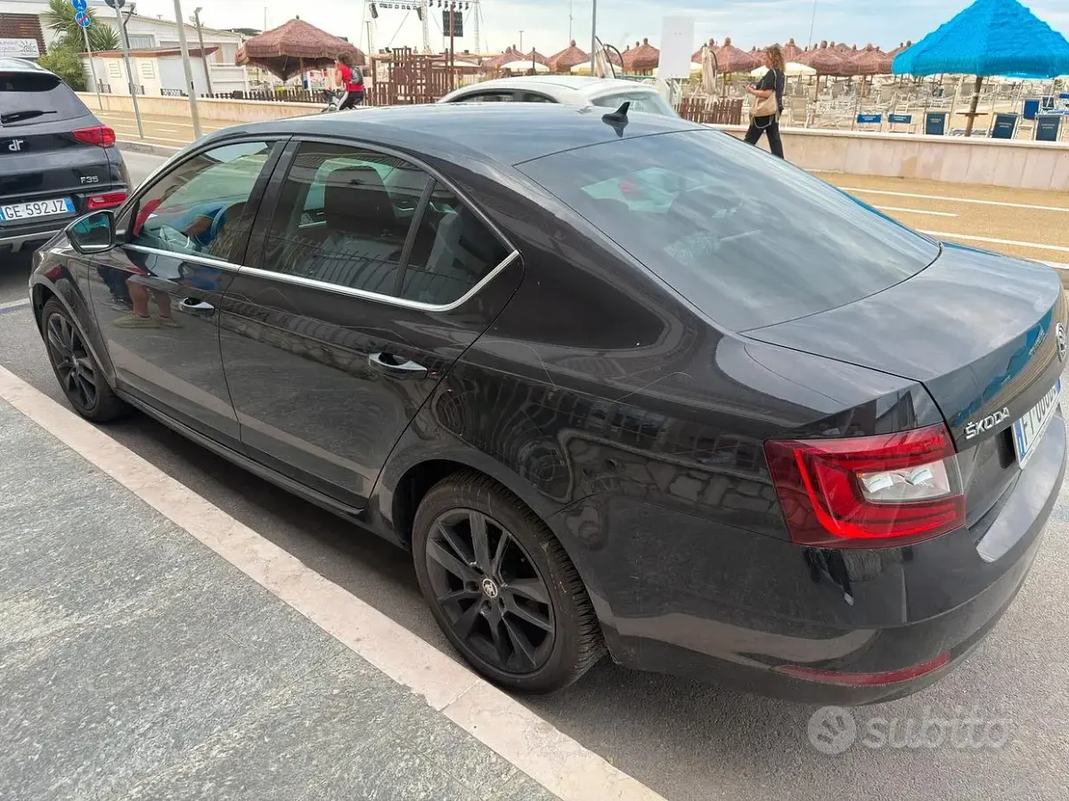 Usata Skoda Octavia Ambition 116 CV (85 kW) 2018 Nero Berlina