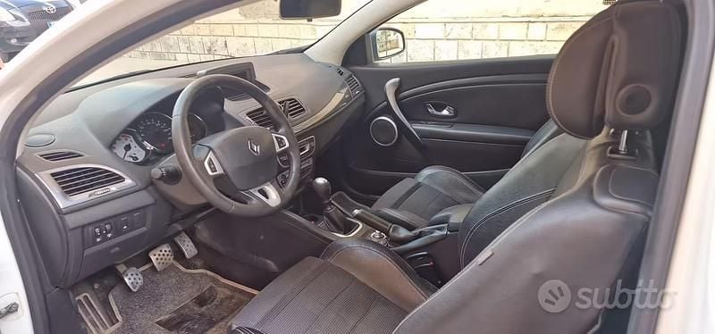 Usata Renault Mégane Coupé 110 CV (80 kW) 2011 Bianco Coupé