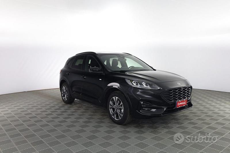 Usata Ford Kuga ST-Line 225 CV (165 kW) 2023 Agate black SUV