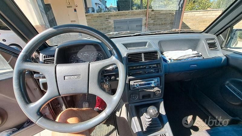 Usata Suzuki Vitara 80 CV (58 kW) 1993 Grigio SUV