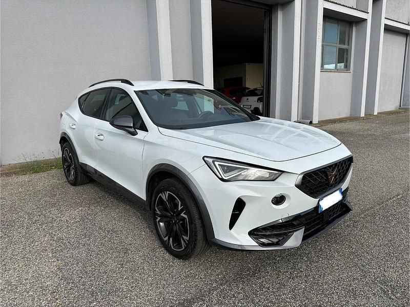 Bianco Usata 2024 Cupra Formentor SUV | 29.900 € (Ottimo prezzo) - Immagine 1/4
