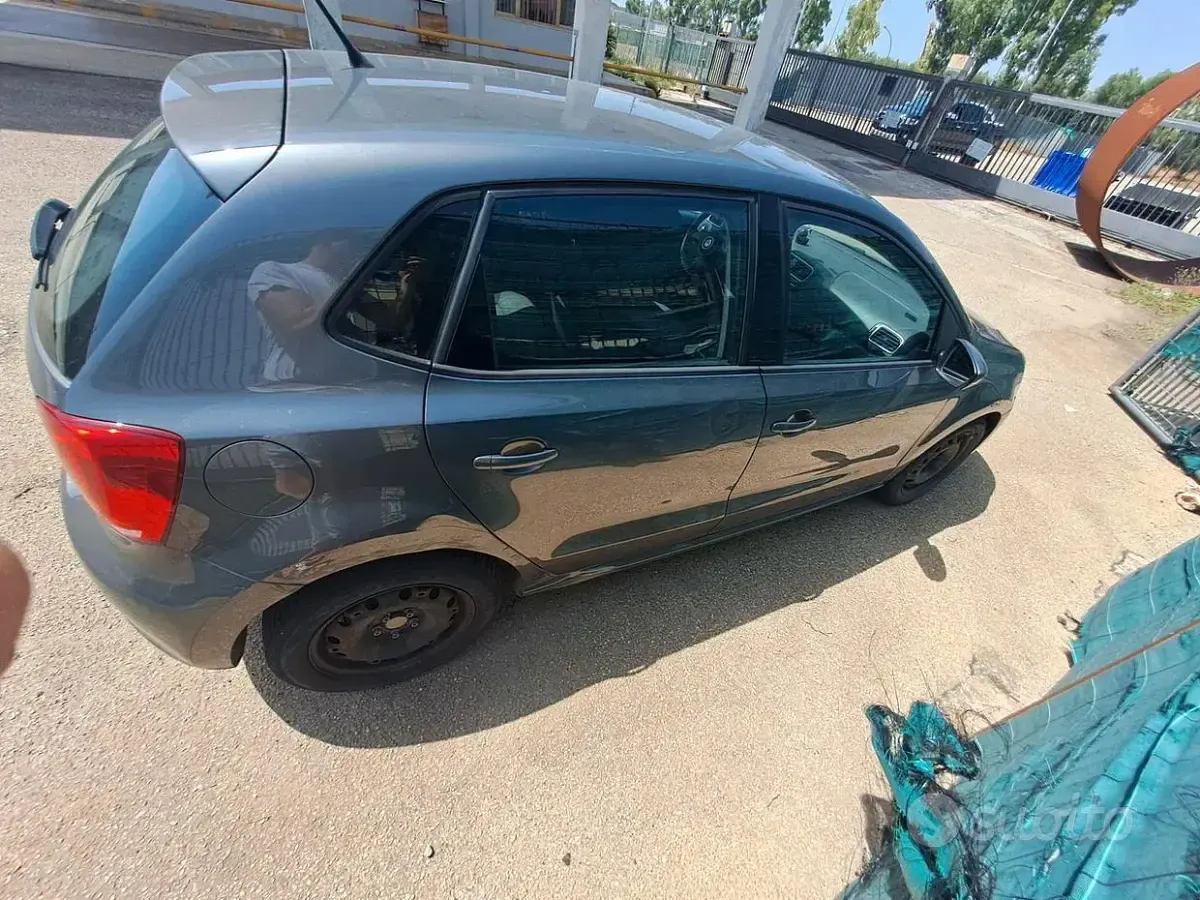 Usata VW Polo 82 CV (60 kW) 2011 Grigio Utilitaria