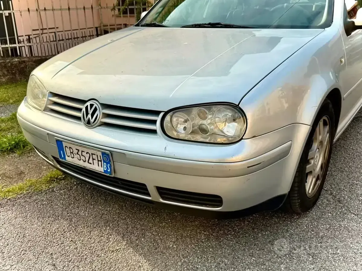 Usata VW Golf IV 130 CV (95 kW) 2002 Berlina