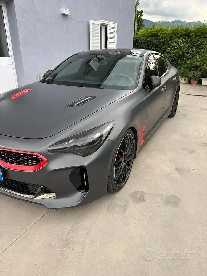 Usata Kia Stinger GT 366 CV (269 kW) 2020 Grigio Utilitaria