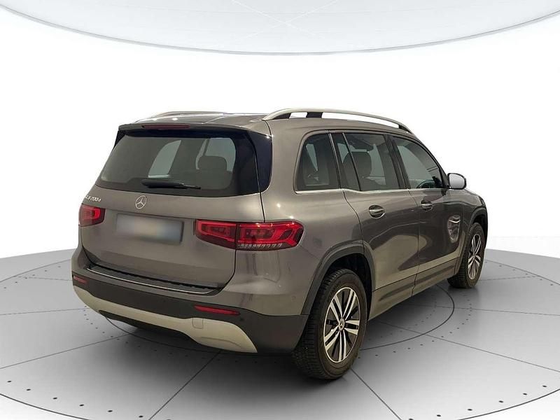 Usata Mercedes GLB200 Business 150 CV (110 kW) 2021 Grigio SUV