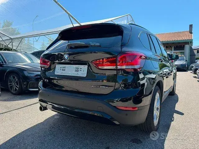 Usata BMW X1 Advantage 125 CV (91 kW) 2022 Nero SUV