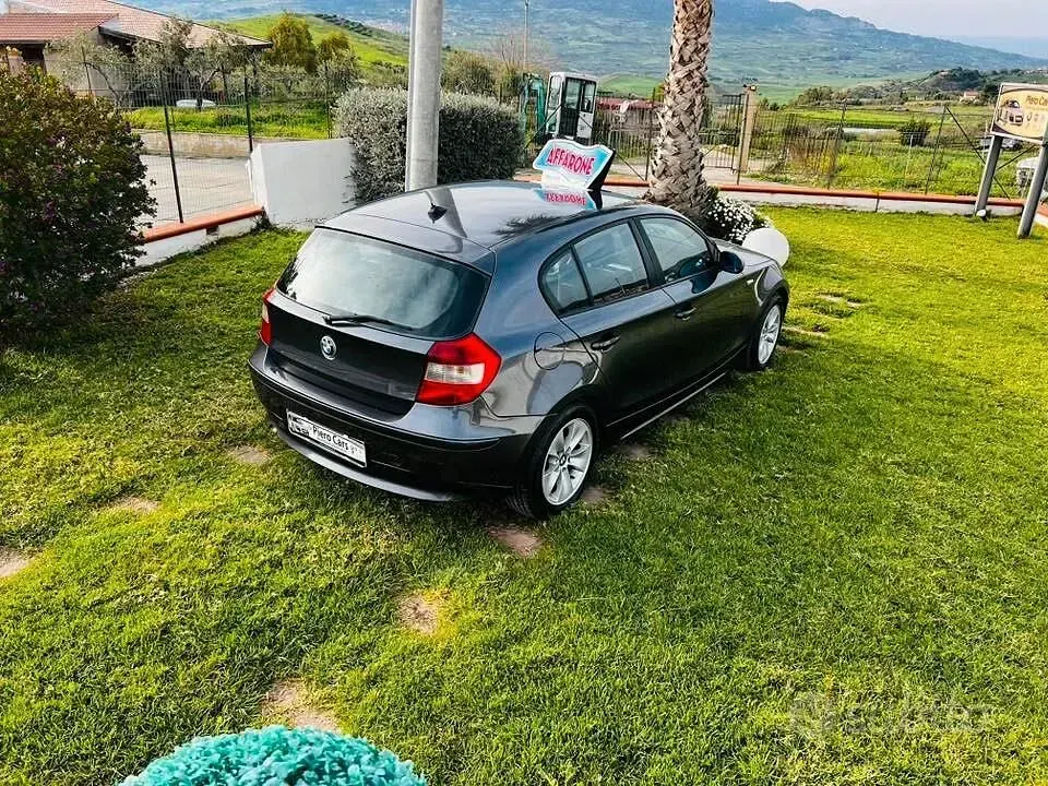 Usata BMW 118 Efficient Dynamics 122 CV (89 kW) 2005 Grigio Utilitaria