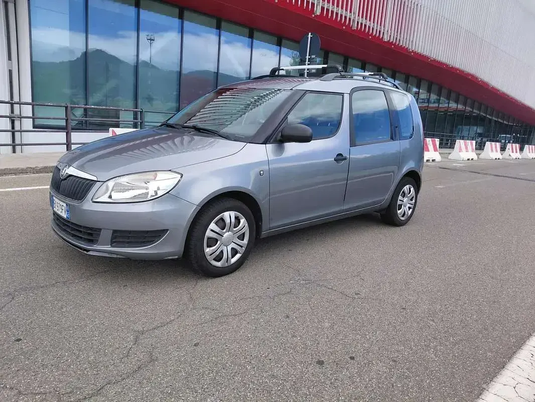Usata Honda Jazz 90 CV (66 kW) 2011 Grigio Utilitaria
