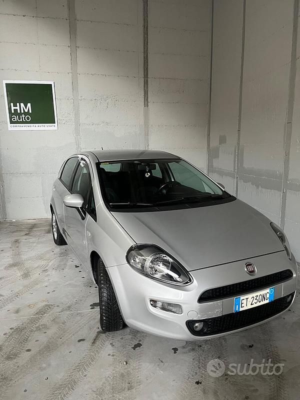 Usata Fiat Punto Lounge 77 CV (56 kW) 2014 Grigio Berlina