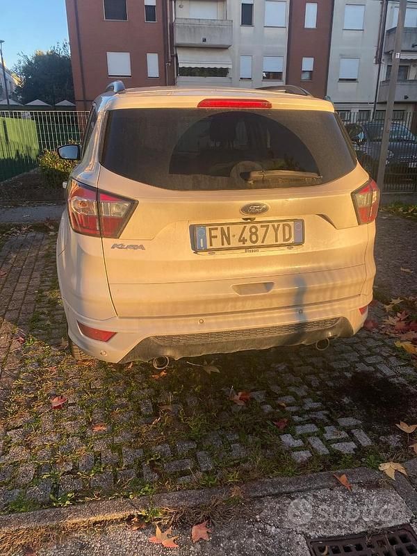 Usata Ford Kuga ST-Line 180 CV (132 kW) 2018 Bianco SUV