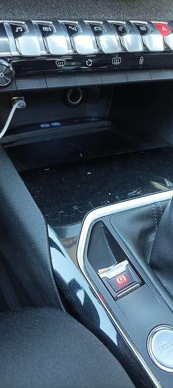 Usata Peugeot 3008 Allure 140 CV (102 kW) 2017 SUV