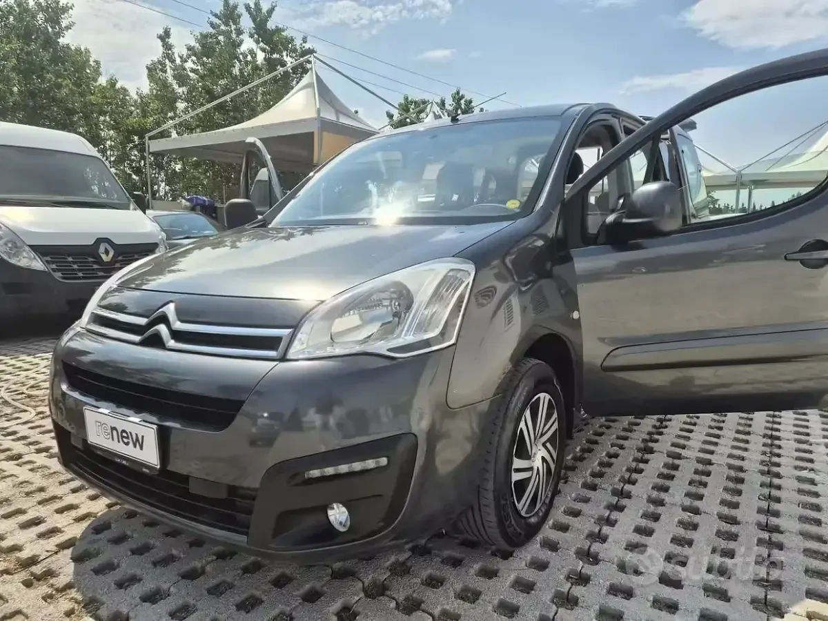 Usata Citroën Berlingo Feel 92 CV (67 kW) 2015 Blu Monovolume