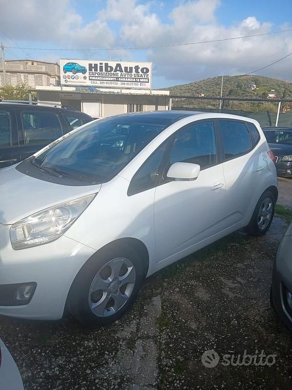 Usata Kia Venga 90 CV (66 kW) 2012 Bianco Utilitaria