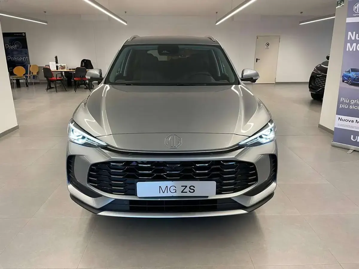 Nuova MG ZS Luxury 194 CV (142 kW) 2026 Argento SUV