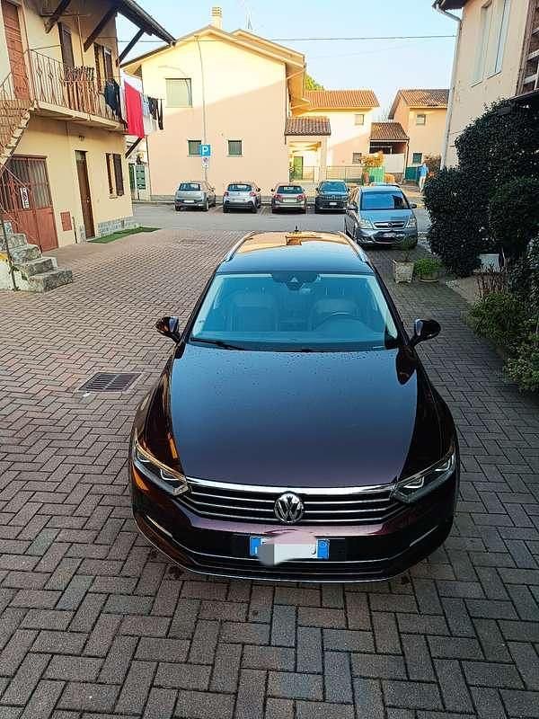 Usata VW Passat Executive 190 CV (139 kW) 2017 Rosso Station wagon