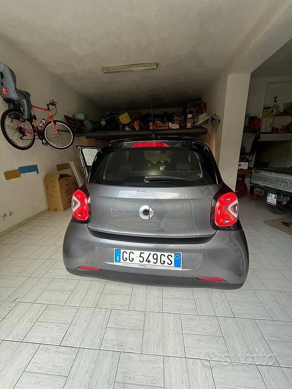 Usata Smart ForFour 2014 Grigio Utilitaria