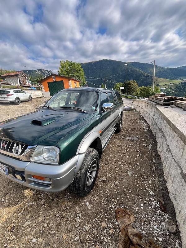 Usata Mitsubishi L200 100 CV (73 kW) 2000 Verde Pick-up