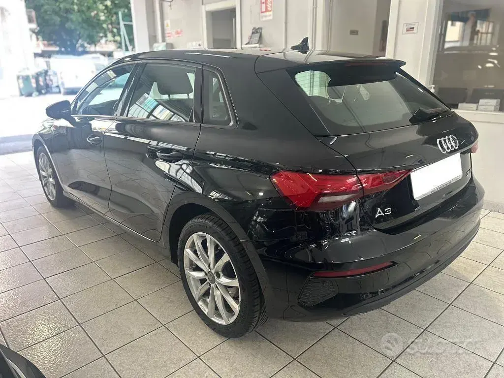 Usata Audi A3 Business 116 CV (85 kW) 2022 Nero metallizzato Berlina