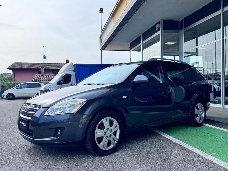 Usata Kia Ceed GT 115 CV (84 kW) 2008 Nero Station wagon