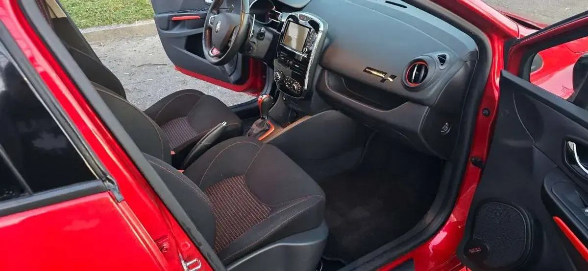Usata Renault Clio IV R.S. 200 CV (147 kW) 2014 Rosso Berlina
