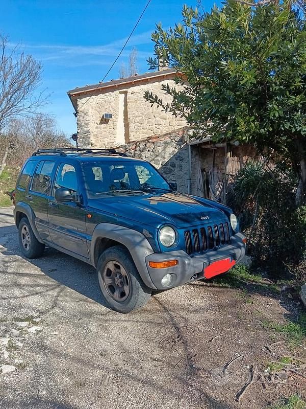 Usata Jeep Cherokee Sport 2003 Blu SUV