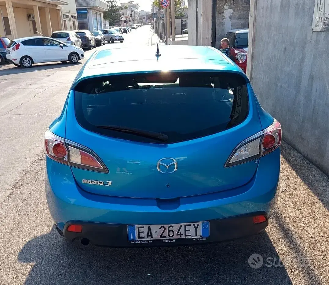 Usata Mazda 3 109 CV (80 kW) 2010 Blu Berlina