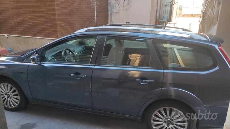 Usata Ford Focus Style 109 CV (80 kW) 2009 Blu/azzurro Station wagon