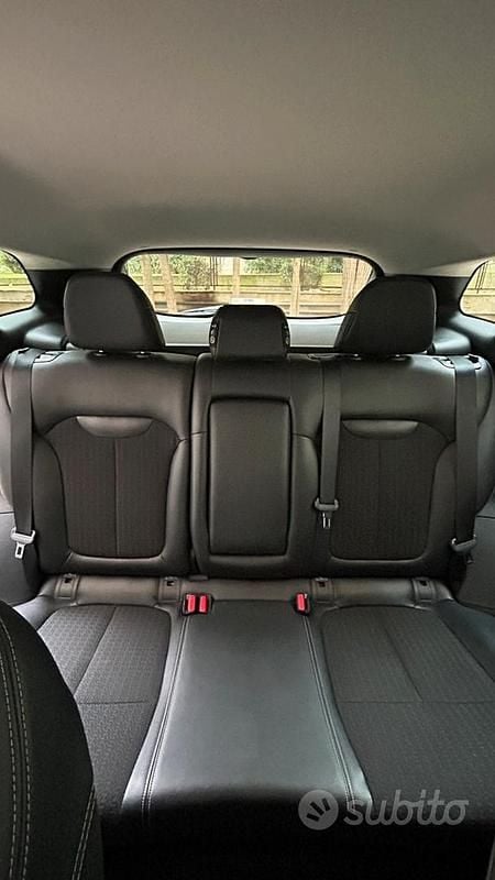 Usata Renault Kadjar Zen 131 CV (96 kW) 2015 Bianco SUV