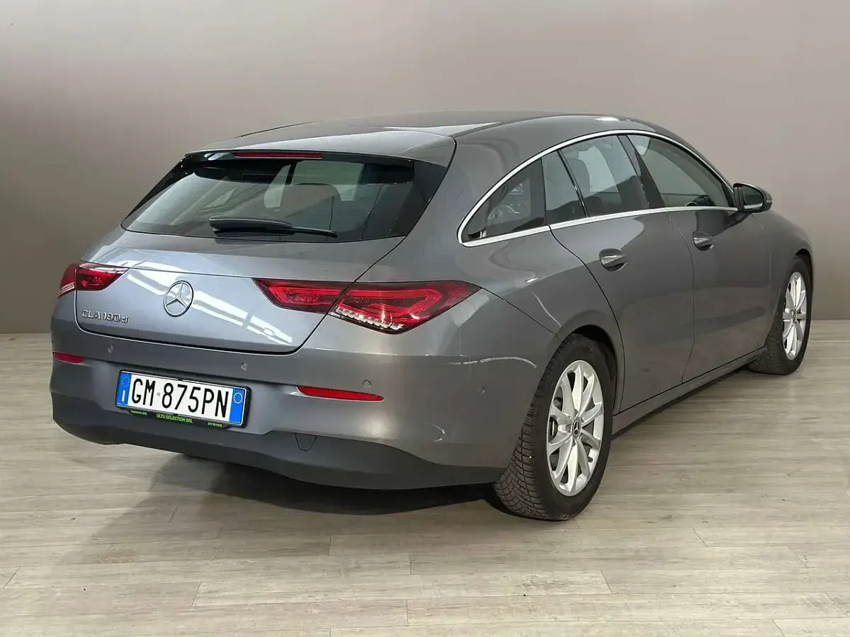 Usata Mercedes CLA180 Shooting Brake Business 116 CV (85 kW) 2023 Grigio Station wagon