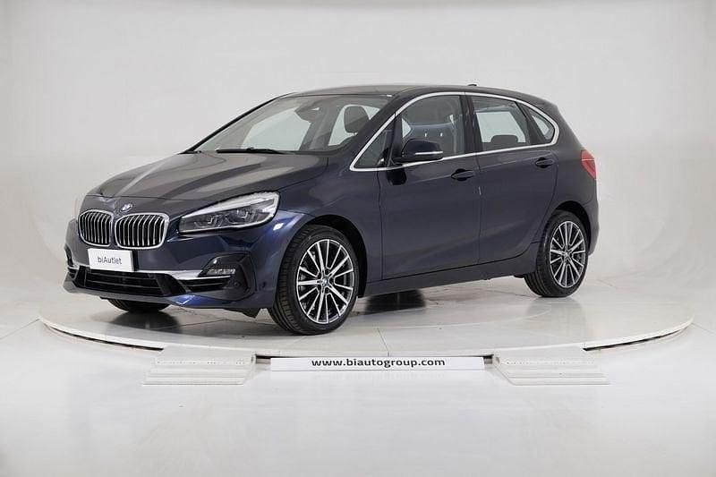 Usata BMW 220 Active Tourer Luxury Line 191 CV (140 kW) 2019 Blu Monovolume