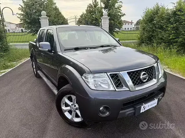 Usata Nissan Navara 190 CV (139 kW) 2015 Pick-up