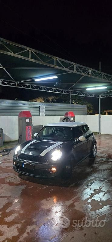 Usata Mini Cooper S 184 CV (135 kW) 2010 Grigio Utilitaria