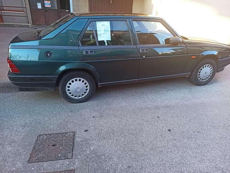 Usata Alfa Romeo 75 110 CV (80 kW) 1991 Verde Berlina
