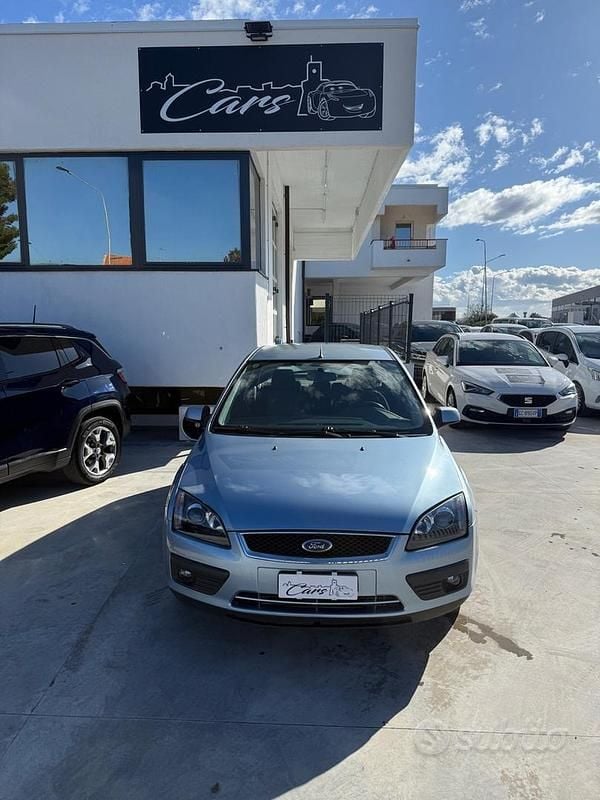 Usata Ford Focus 90 CV (66 kW) 2006 Blu Berlina
